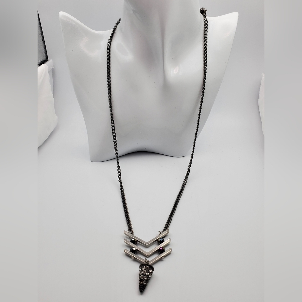 Roanokes end‎ point necklace N1528